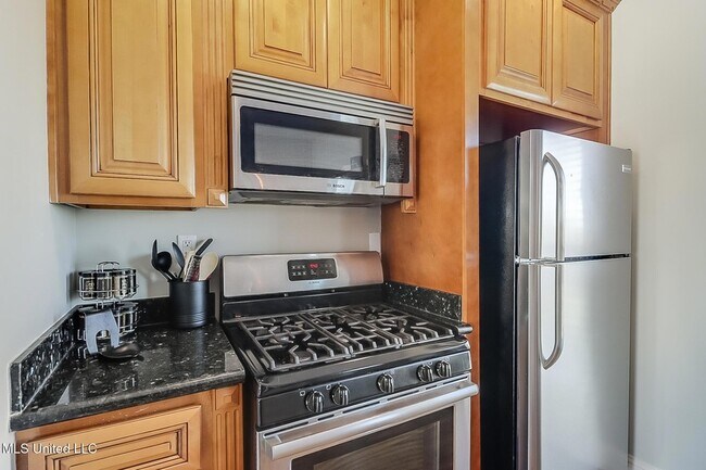 Building Photo - 1400 Mill Rd