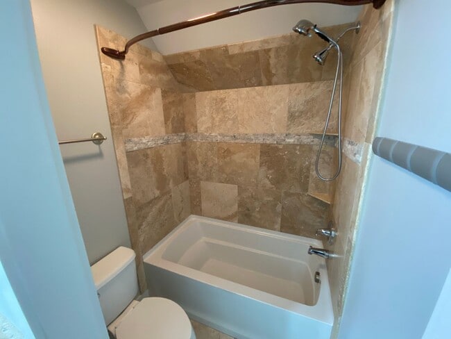 Building Photo - 602 Mariner Way