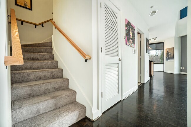 Building Photo - 2626 Peachtree Rd