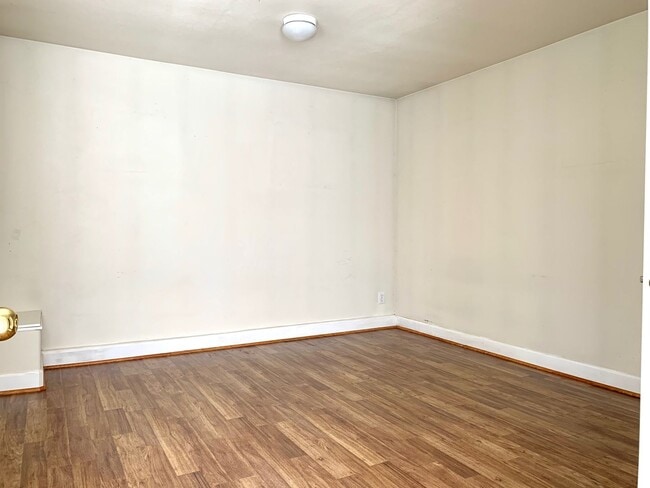 Building Photo - Great Home For Rent