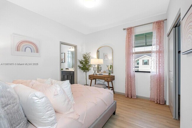 Building Photo - 13138 SW Valletta Wy