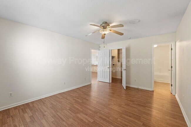 Building Photo - 123 Portofino Ln SW