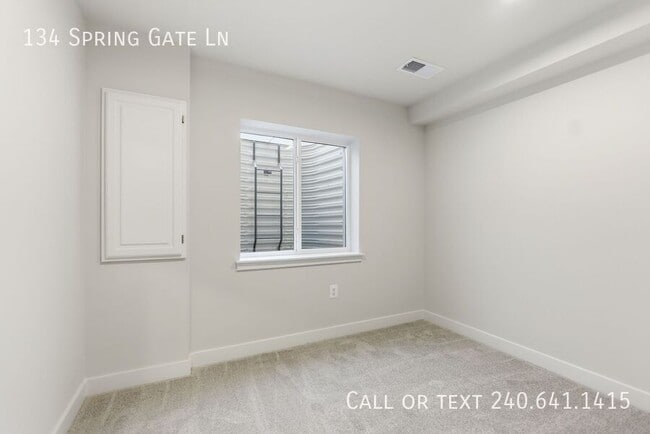 Building Photo - 134 Spring Gate Ln