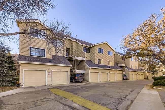 Building Photo - Cozy 1 bedroom condo with 1 bath