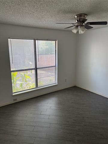 Building Photo - 111 Glade Shadow Dr