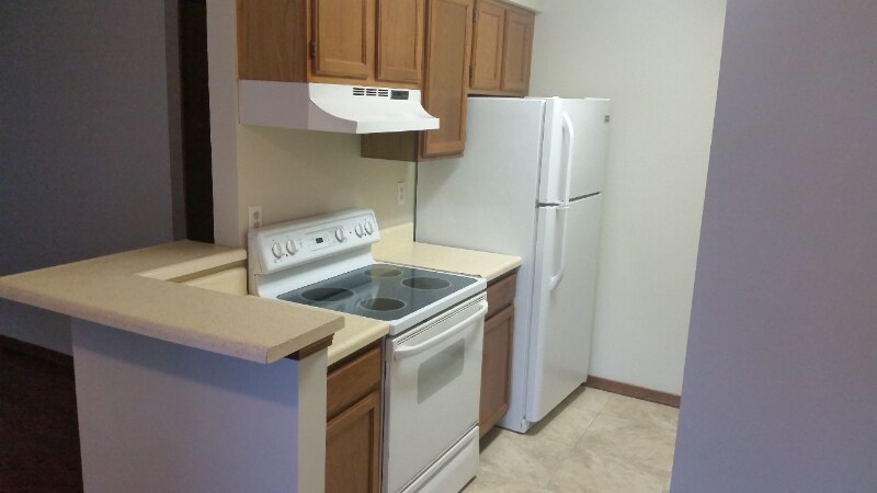 Building Photo - 653 Childers St