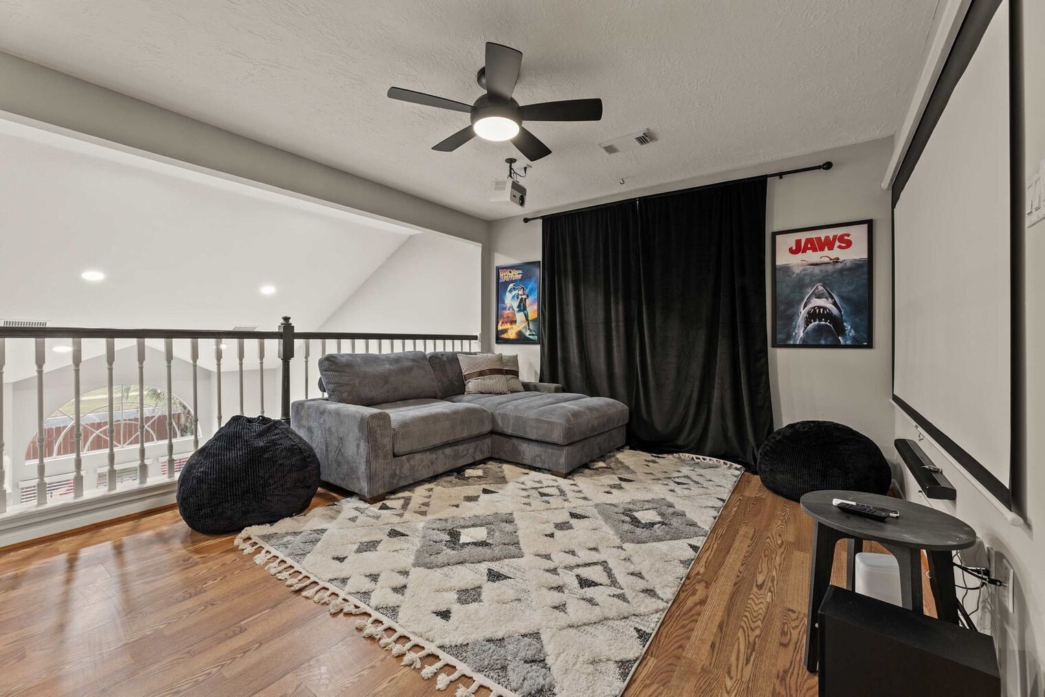 Building Photo - 1905 Navajo Dr