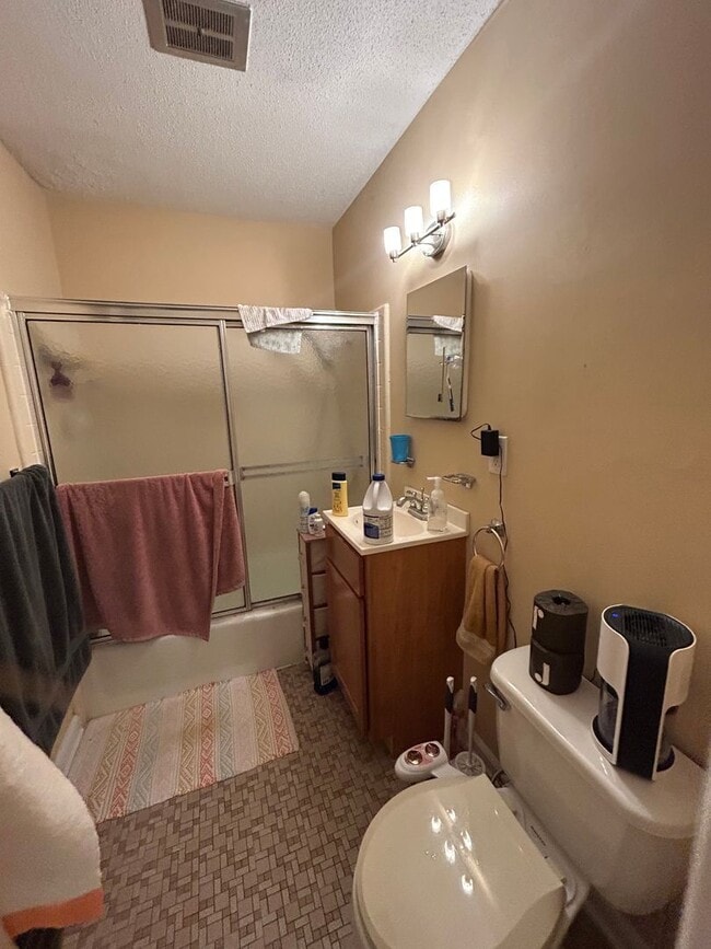 Building Photo - Townhome in the Heart of Carrboro