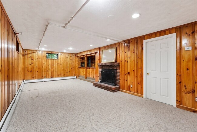 Building Photo - 37 Oldham Rd