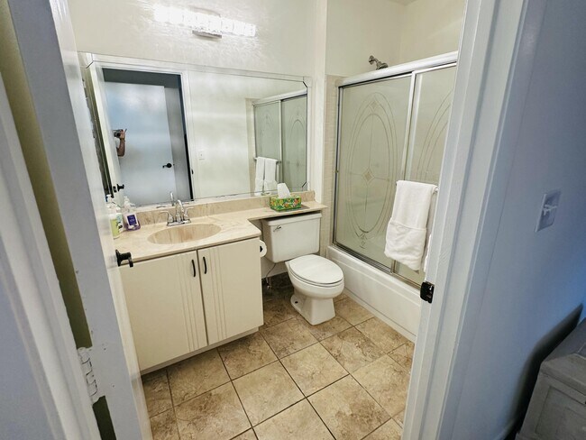 Building Photo - 3953 Cocoplum Cir
