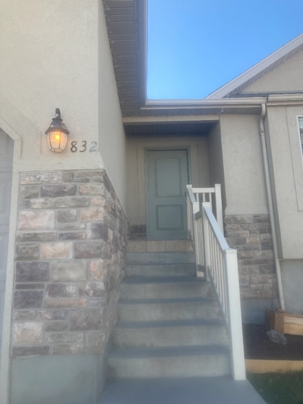 Building Photo - 832 S 925 W