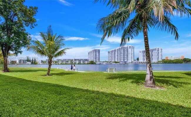 Building Photo - 3030 Marcos Dr