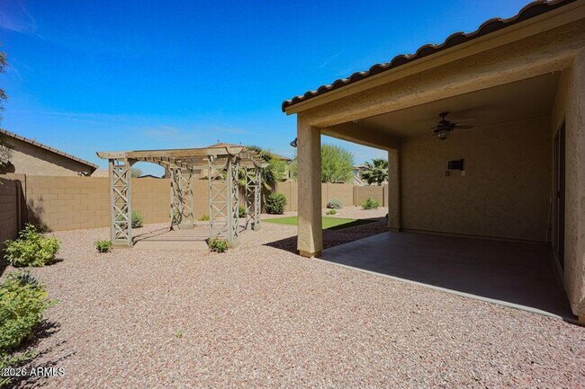 Building Photo - 17576 W Bajada Rd