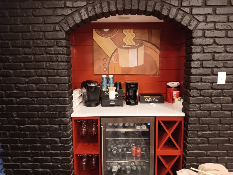 Building Photo - 37 Pamela Ln