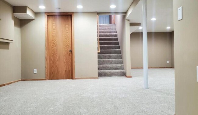 Building Photo - 3119 67th Ave N