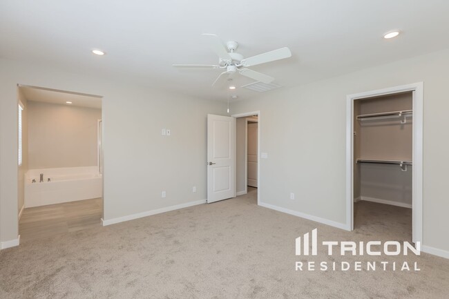 Building Photo - 31587 Willowood Way