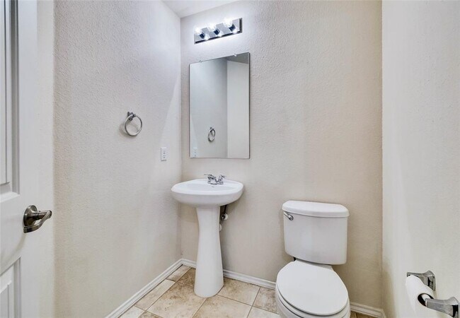 Building Photo - 4220 Creede Dr