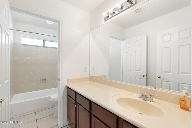 Building Photo - 6518 W Bent Tree Dr