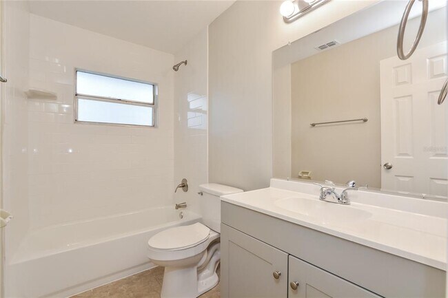 Building Photo - 2518 Bon Air Dr