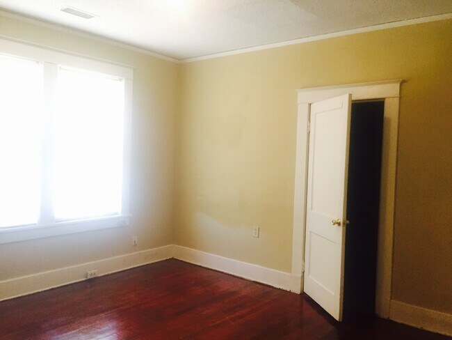 Building Photo - 1536 Tutwiler Ave