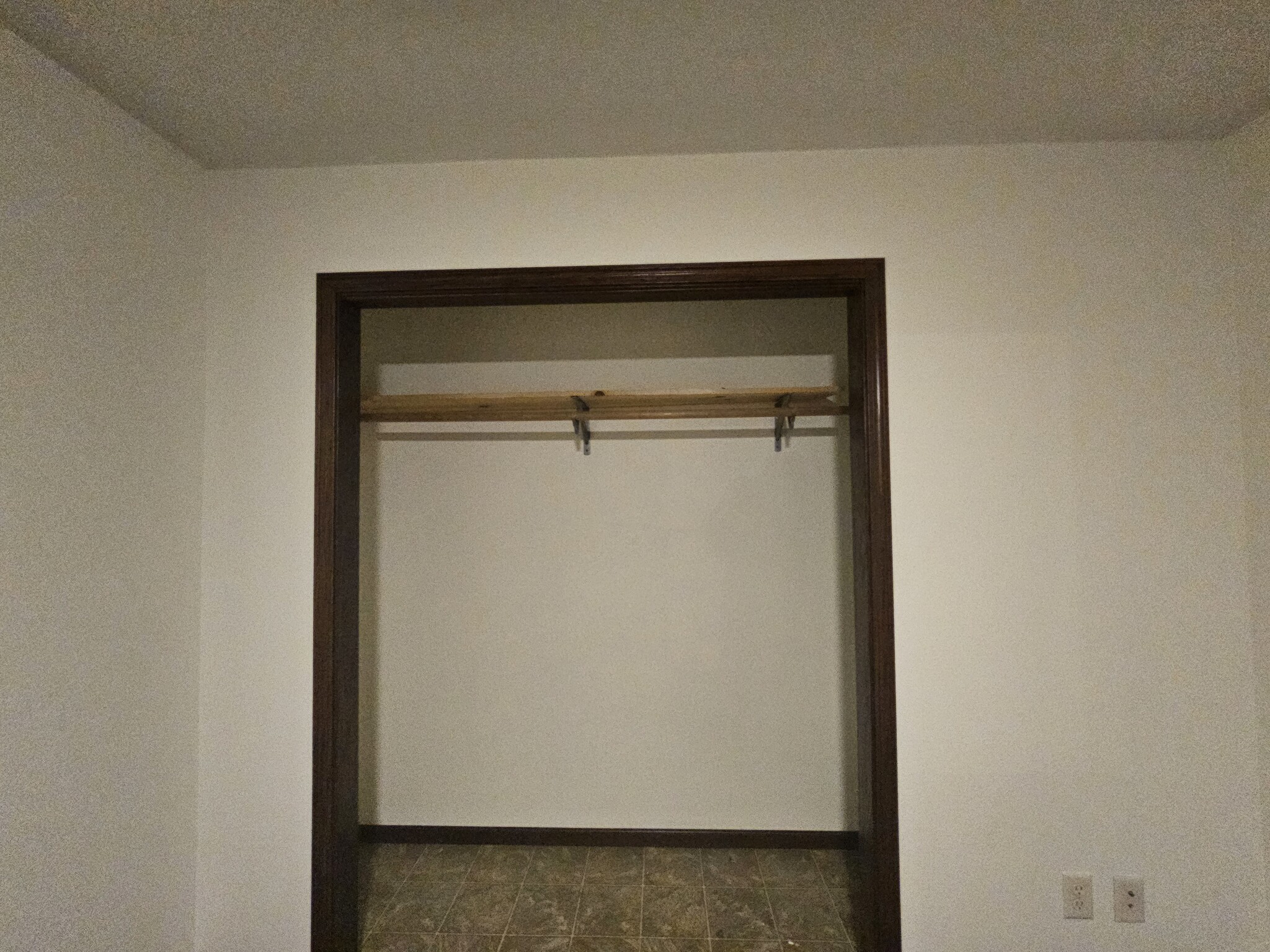 Building Photo - 1624 West Ave S