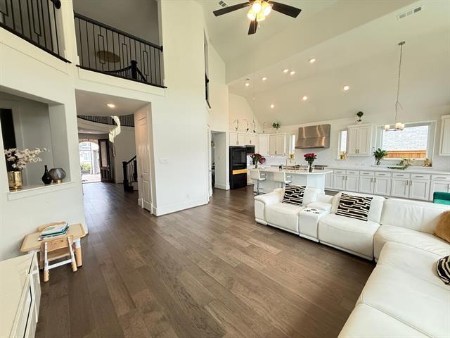 Building Photo - 4878 Limousine Ln