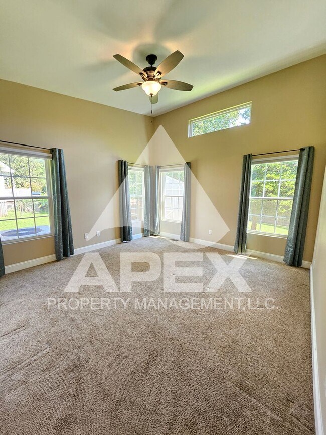 Building Photo - Contemporary Ranch Style 3Bd – 2Ba Single ...