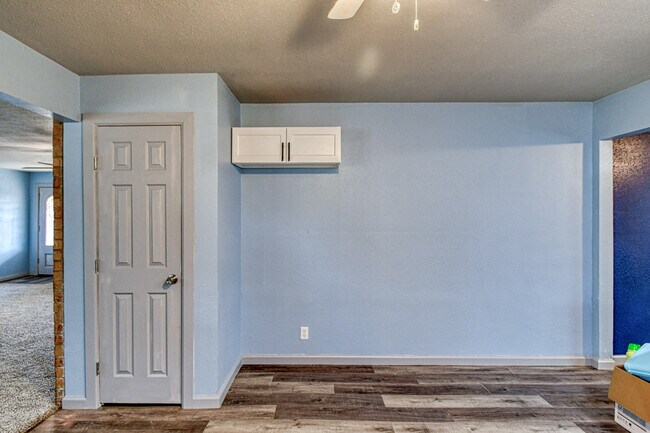 Building Photo - 1108 US Hwy 277