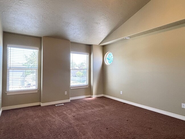 Building Photo - Beauty & Space on Premium Corner Lot!