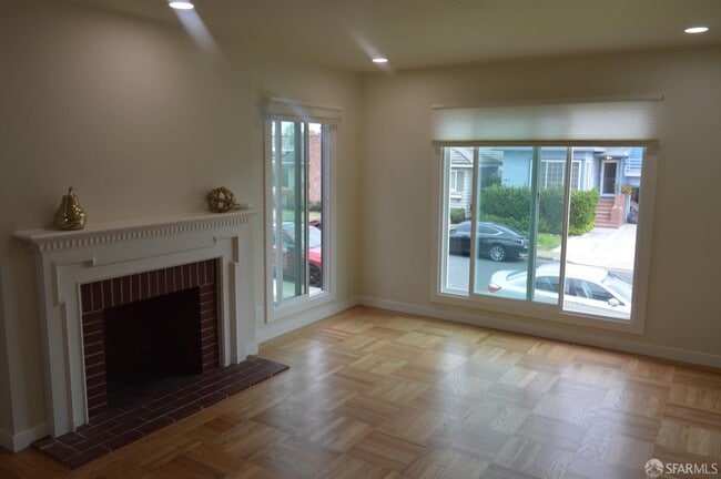 Building Photo - 87 Lakemont Dr