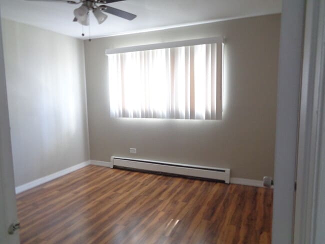 Building Photo - 6338 W 99th Pl