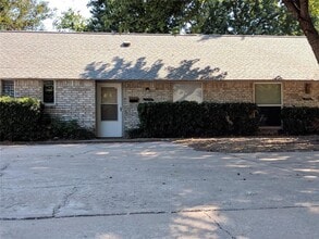 Building Photo - 2248 Donna Dr