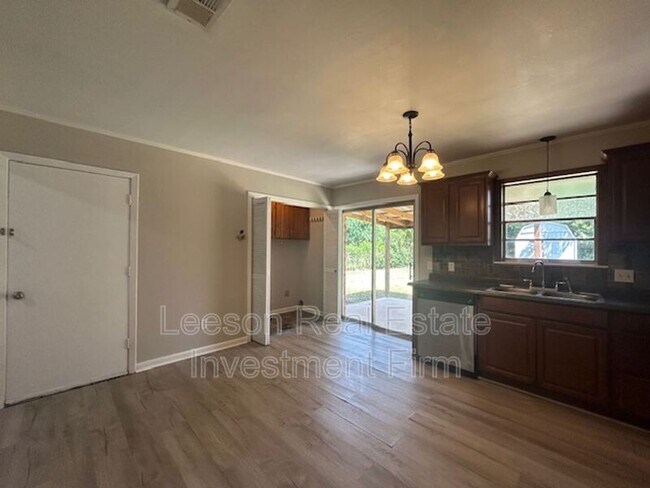 Building Photo - 2107 Orbit Dr