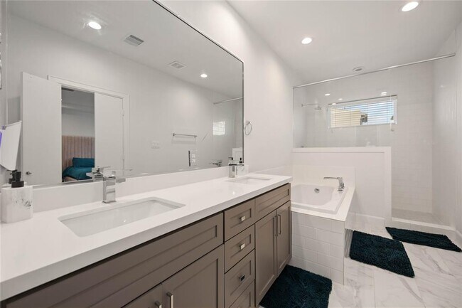 Building Photo - 2716 Eado Grove Ln
