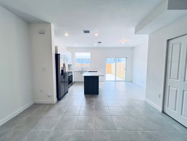 Building Photo - 17956 SW 358th St