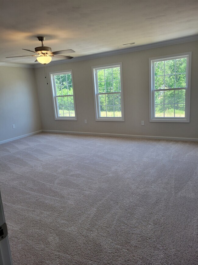 Building Photo - 4942 Warrior Dr