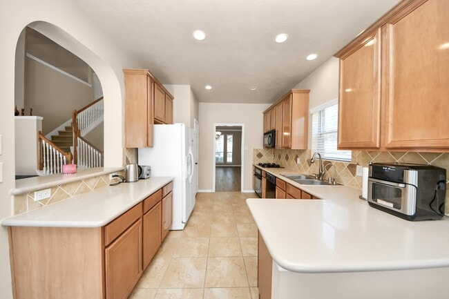 Building Photo - 9006 Sunny Brook Ln