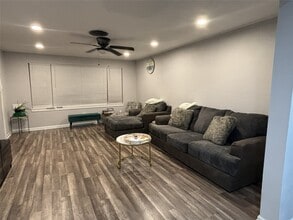 Building Photo - 4014 Farmer St