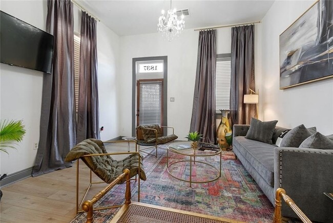 Building Photo - 1837 Touro St