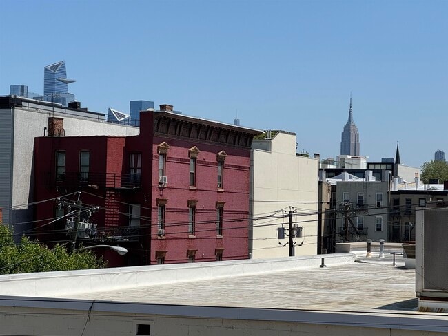 Building Photo - 630 Grand St