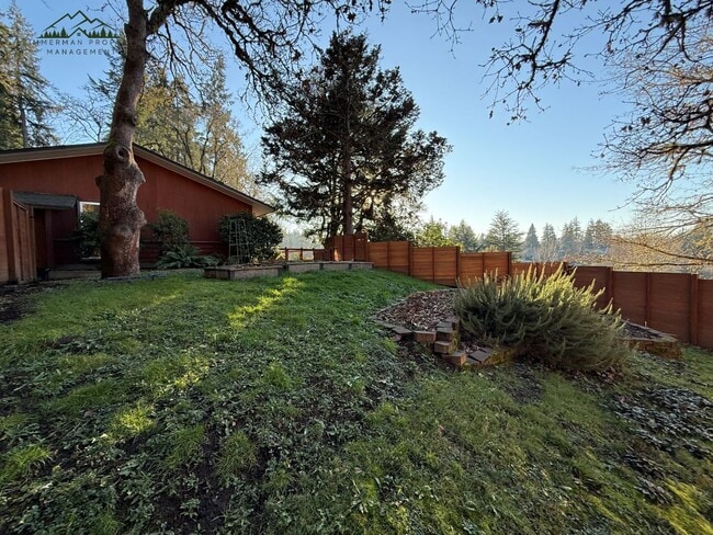 Building Photo - 1808 E 28th Ave