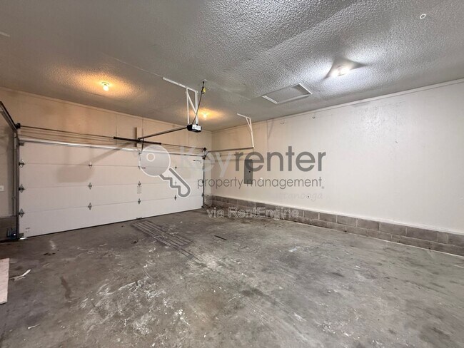 Building Photo - 103 Cedar Tree Ln