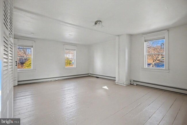 Building Photo - 739 Sergeantsville Rd