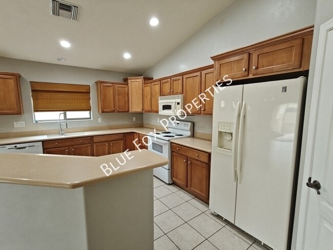 Building Photo - 12232 N Sora Pl