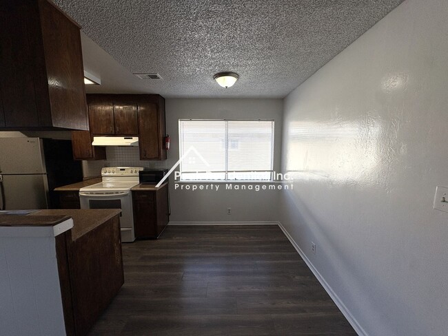 Building Photo - Nice 2bd/1b Apartment!