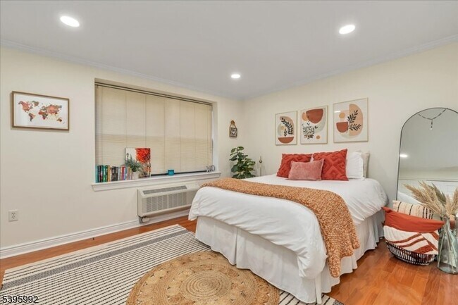 Building Photo - 7 Prospect St