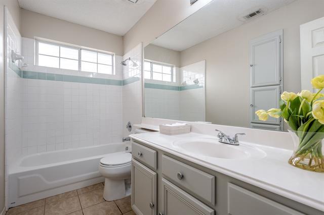 Building Photo - 918 Azalia Dr