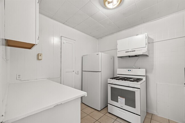 Building Photo - 4212 Woodhead St