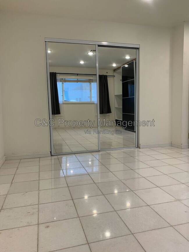 Building Photo - 3836 Glengarry Dr