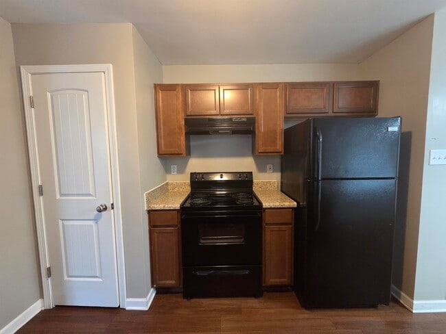 Building Photo - 1315 Crosstown Ct